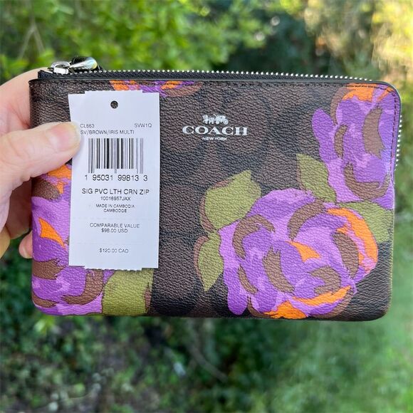 COACH Corner Zip Wristlet Wallet Signature Canvas NWT